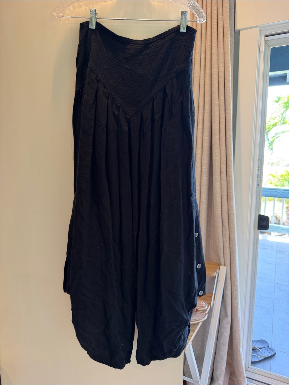 🖤 Mahina Black Wide-Leg Button-Trim Pants - One size fits all.